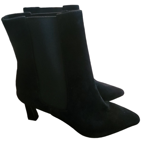 Charles by Charles David Chisel Suede Bootie Size 7 1/2 NWOB - Picture 2 of 12